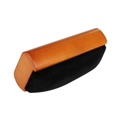 Estojo castanho para óculos com base preta