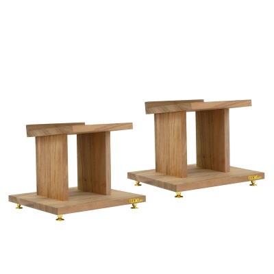 Dois suportes de madeira clara com detalhes metálicos dourados e inscrição ETALUAN