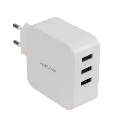 Carregador FONESTAR branco com três portas USB e ficha de tomada