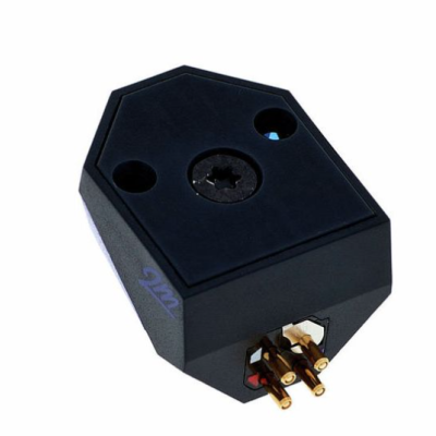 Produto eletrónico preto com três pinos dourados