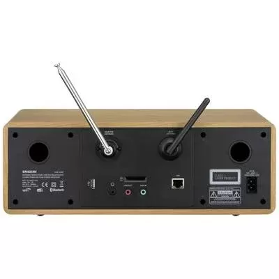 Rádio em caixa de madeira com painel traseiro preto, antenas e várias portas e conectores