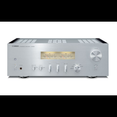 Amplificador estéreo Yamaha A-S801 prateado com medidores analógicos e botões frontais