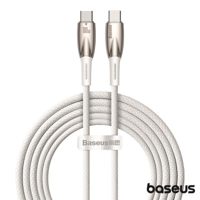 Cabo USB tipo C branco Baseus com conetores metálicos prateados e cabo trançado.