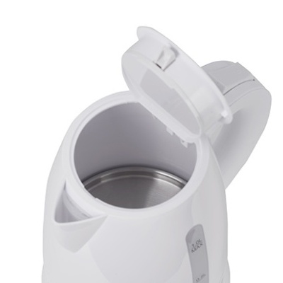 Chaleira elétrica branca com tampa aberta e interior em aço inox