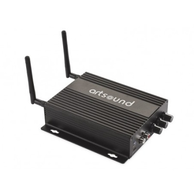 Amplificador preto com duas antenas e botões de controlo