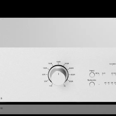 Amplificador Phono Pro-ject Phono Box DS3 B branco com painel frontal minimalista.