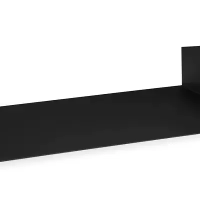 Prateleira metálica preta retangular com laterais altas e furos para fixação