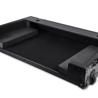 Mala rígida preta aberta com interior revestido a preto e apoios rectangulares.