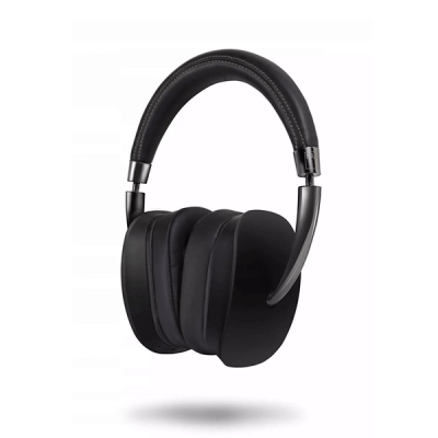 Auscutadores over-ear pretos com almofadas e aro acolchoado