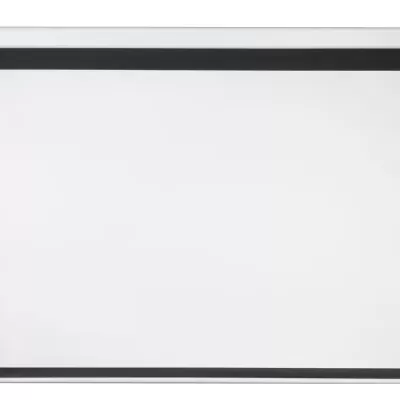 Ecrã de projeção branco com bordas pretas e estrutura branca