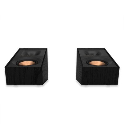 Par de colunas de som pretas com altifalantes cobre