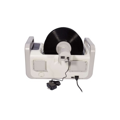 Aparelho branco para digitalização de vinil com disco preto visto de trás