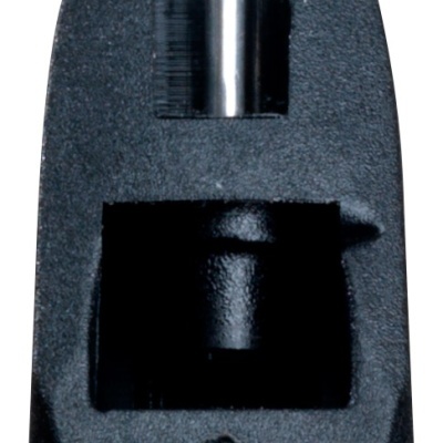 Peça preta em forma de U invertido com estrutura metálica central prateada