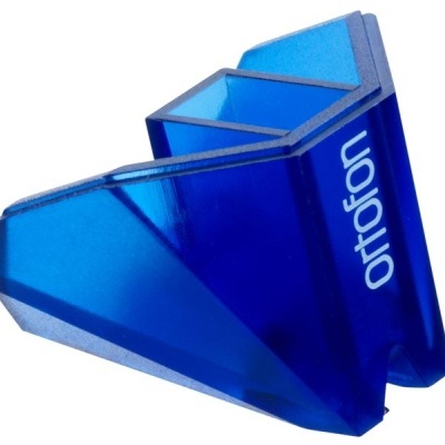 Peça azul translúcida de plástico com o nome ortofon em letras brancas, formas angulares