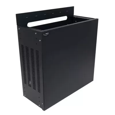 Caixa preta de computador com alça e ventilação