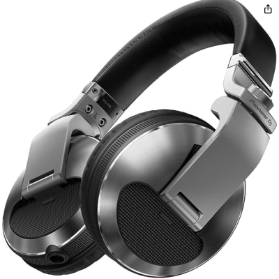 Auscultadores Pioneer prateados e pretos com almofadas acolchoadas