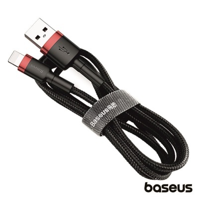 Cabo USB Baseus preto com conector Lightning e USB tipo A com detalhes vermelhos