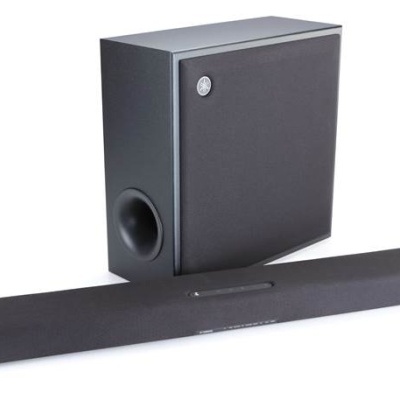 Barra de som e subwoofer pretos