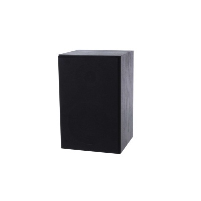 Coluna de áudio preta em madeira com frente preta em tecido