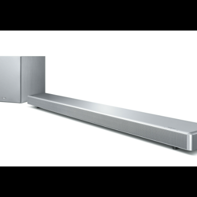 Barra de som e subwoofer prateados com design moderno