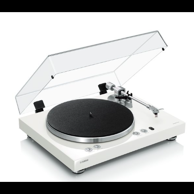 Gira-discos branco com tampa transparente levantada e prato metálico com tapete preto