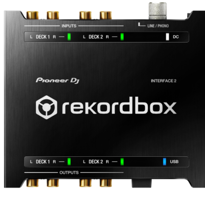 Interface de áudio preta Pioneer DJ Interface 2 com entradas, saídas e luzes de indicação