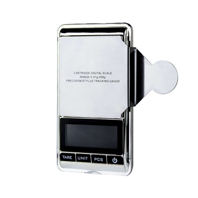 balança digital de precisão metálica com visor e botões pretos