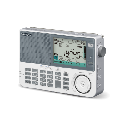 Rádio portátil SANGEAN branco com ecrã digital e botões cinzentos
