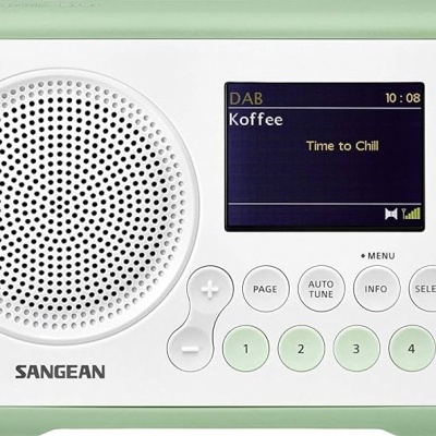 Rádio digital portátil Sangean verde e branco com ecrã digital