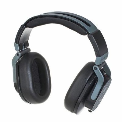 Auriculares over-ear preto e cinzento com almofadas macias