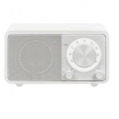 Rádio vintage branco com grelha metálica e botões de sintonia