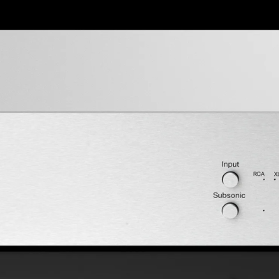 Equipamento áudio Phono Box S3 B prateado com botões e indicadores frontais