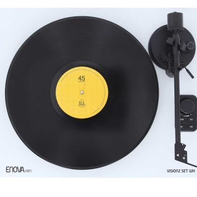 Gira-discos branco ENOVA HIFI com vinil preto e etiqueta amarela.