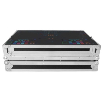 Caixa de transporte profissional em alumínio prateado com fechos reforçados