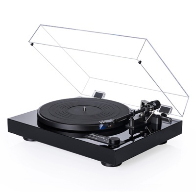 Gira-discos preto com tampo transparente aberto