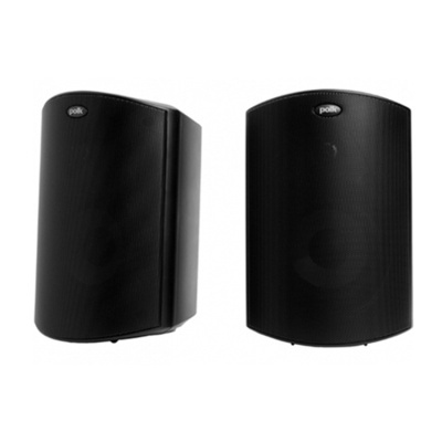 Par de colunas acústicas pretas Polk com grelha frontal arredondada