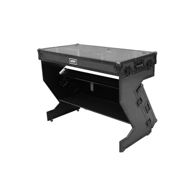 Mesa de DJ preta com estrutura em Z e texto UDG frontal