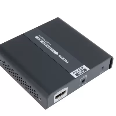 Dispositivo eletrónico preto retangular com entradas HDMI e etiquetas