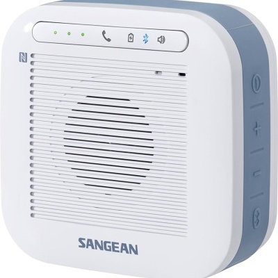 Coluna portátil Sangean branca e cinza com botões e indicadores LED