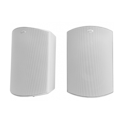 Colunas de som brancas com grelha metálica e logo JBL