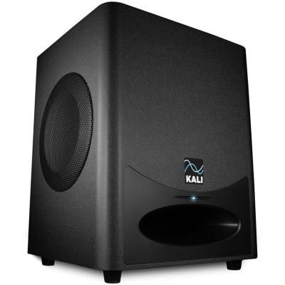 Subwoofer preto da marca KALI com acabamento liso e grelha circular lateral