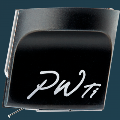 Cabeça de pickup de gira-discos preta com escrita 'PW ti'