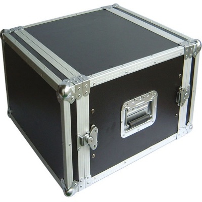 Estojo de transporte preto em formato cubo com cantos em metal