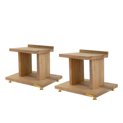 Suportes para colunas em madeira clara com pés ajustáveis dourados