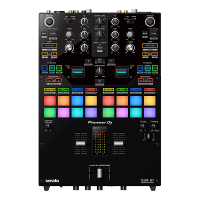Misturador de DJ preto Pioneer DJ DJM-S7 com pads coloridos e vários botões e controlos