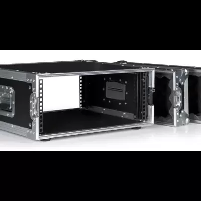 Mala de transporte preta com armação metálica e revestimento interno acolchoado