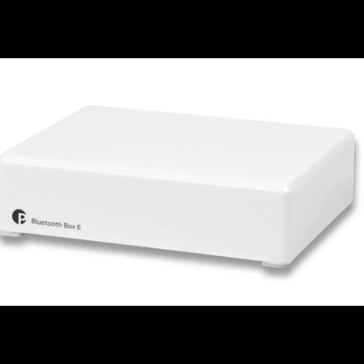 Dispositivo branco Bluetooth Box E retangular com cantos arredondados