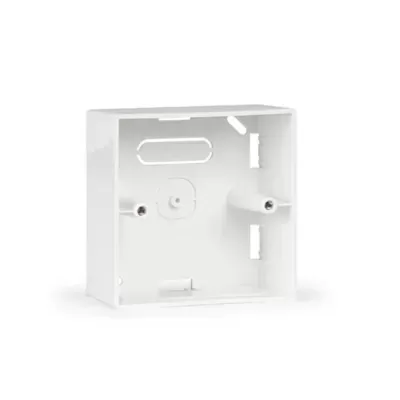 caixa de plástico branca para montagem elétrica