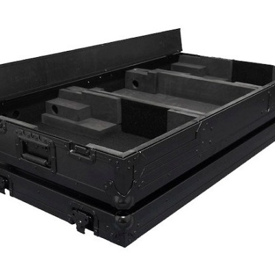 Estojo rígido preto com divisórias em espuma para equipamentos