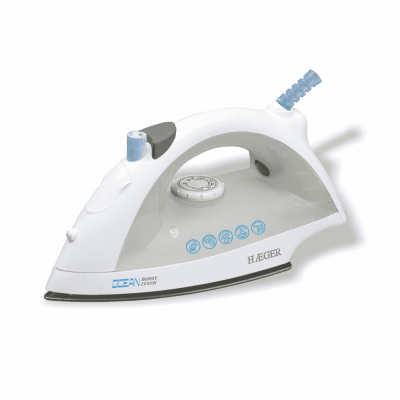 ferro de engomar branco e cinzento com texto OCEAN BURST 2300W e HÆGER